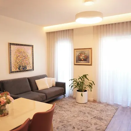 Delight Apartment *
